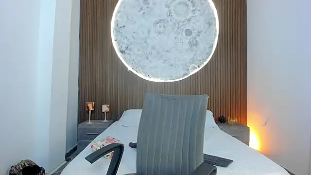 AdharaCruzz  online show from March 31, 9:37 pm