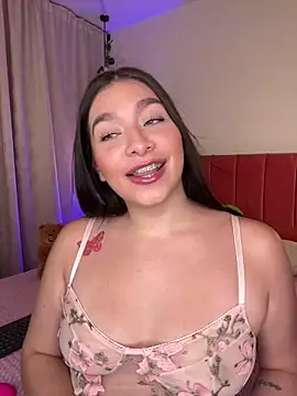 Caandace online show from April 4, 7:13 pm