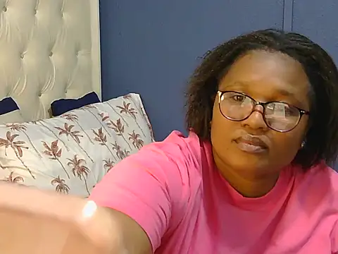 Cuddle Zee online show from May 11, 4:15 pm
