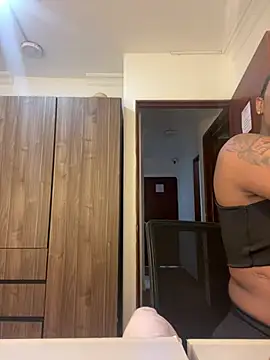 Emi rousse online show from April 13, 12:28 pm