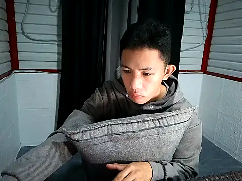 xmysteriousguyx online show from March 16, 12:20 pm