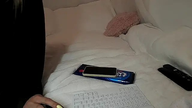 HiddenPearl online show from April 15, 8:09 pm