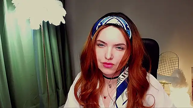 AliceSmite online show from May 11, 2:45 pm