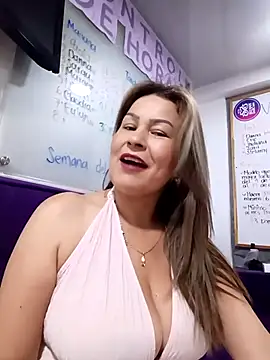 PamelaMilf  online show from April 13, 12:39 pm