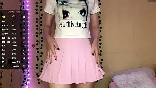 waumeoww online show from March 31, 3:01 pm