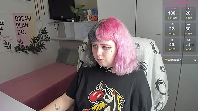 CherryBounce online show from March 13, 9:16 pm