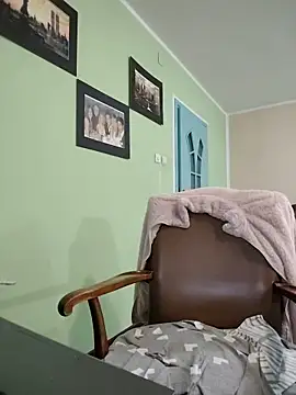 CelineThompson online show from June 21, 4:11 pm