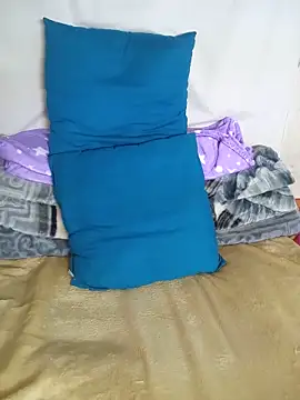 LOLOAVEE online show from June 1, 7:15 pm