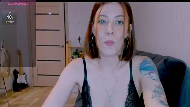 ooopsybritney online show from April 12, 4:54 pm