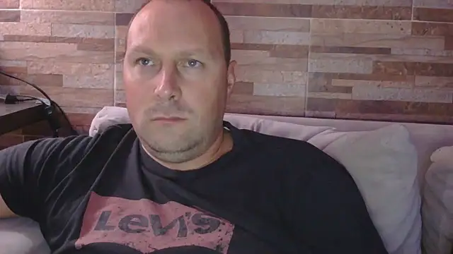 lustonfan online show from April 8, 2:14 am