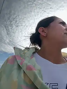 SamanthaWalker  online show from April 22, 1:19 pm