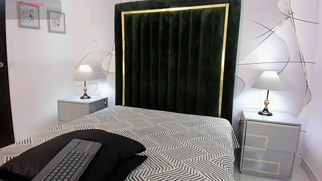 AlysonShy online show from June 10, 4:49 pm