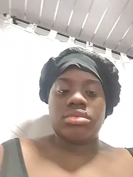 YourLiaa  online show from April 19, 5:07 am