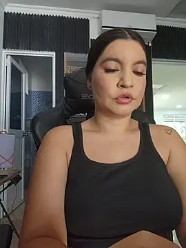 Pretty Julieta online show from June 5, 8:04 pm