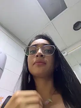 leilani X online show from April 6, 12:50 pm