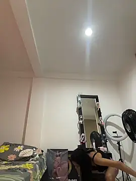 leilani X online show from April 12, 3:15 pm