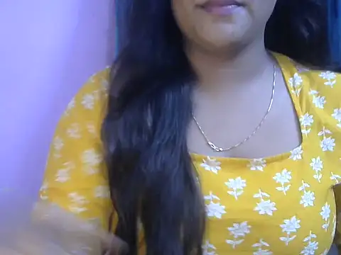 QUEEN-OF-QUEEN online show from July 8, 8:11 pm