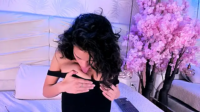 Tyna01 online show from April 24, 2:09 pm