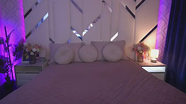 Casey Min online show from April 13, 6:36 am