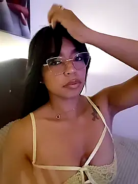 nathyjonees online show from June 30, 10:15 am