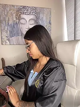 chanell pinkk online show from March 18, 2:22 pm