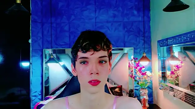 Stefany PiInk online show from May 31, 1:50 pm