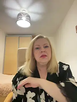 JanieLight53 online show from July 20, 6:41 pm