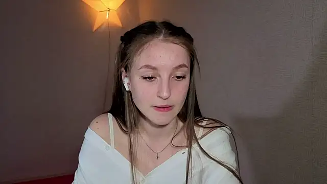 Sweet Pussy Girl online show from April 15, 3:01 pm