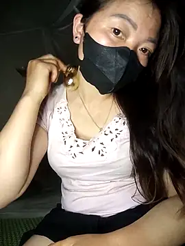 Bling-pusy online show from April 8, 1:24 pm