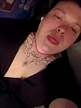 Sluttynoel online show from April 29, 7:44 am