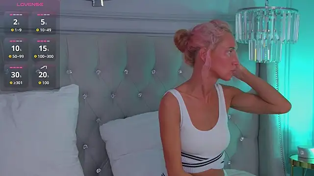 MonicaRice online show from April 21, 6:20 am