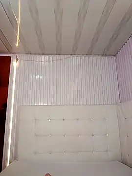 Kittylatina  online show from April 14, 4:01 am