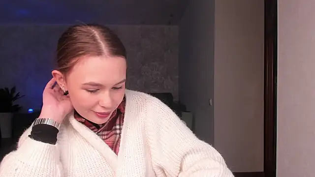 kittiangel00 online show from April 9, 6:19 am