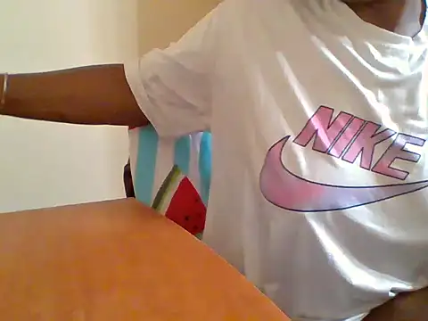 melaninebony2 online show from March 27, 6:15 am