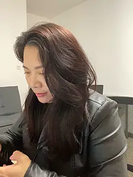 yu19988 online show from March 25, 8:28 am