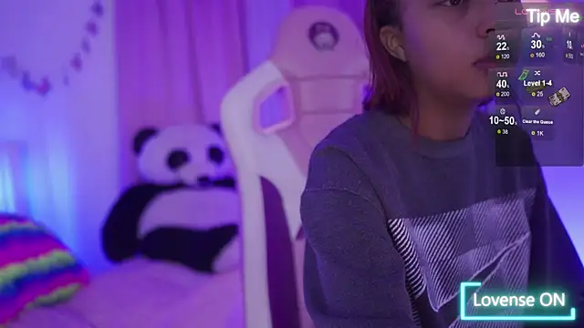 nahomy 2308 online show from April 16, 12:05 pm