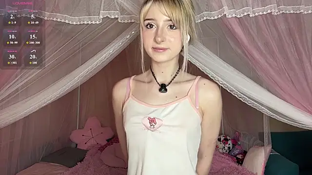OnlyEva1 online show from May 31, 9:48 am