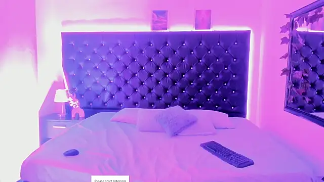 BellaRoge online show from April 17, 5:42 am