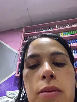 leila moretti online show from April 27, 12:41 am