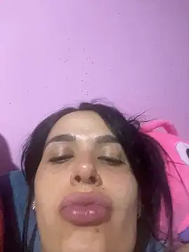 leila moretti online show from May 8, 2:37 am