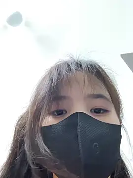 VyVy18 online show from May 6, 2:54 pm