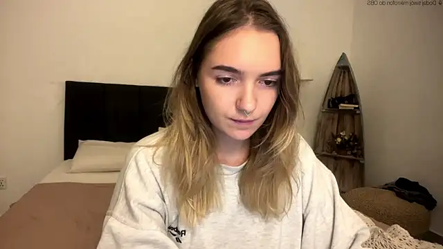 RoxyWet online show from April 29, 5:30 pm