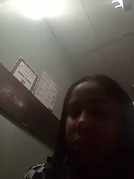gatinha20257 online show from June 21, 5:39 pm