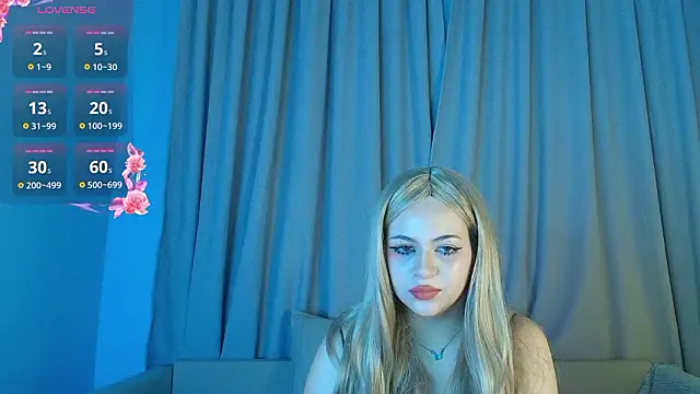 leemiaaus online show from March 13, 7:04 pm