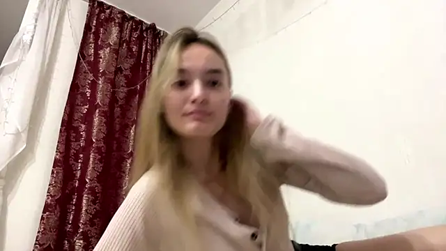 ReathaKiss online show from April 19, 6:10 pm