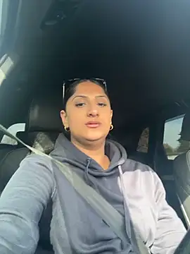 SexyRiri  online show from March 26, 2:08 pm