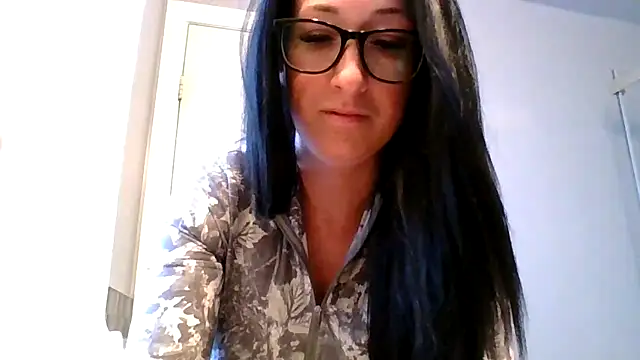TheVictoriaWolf online show from March 27, 2:29 pm