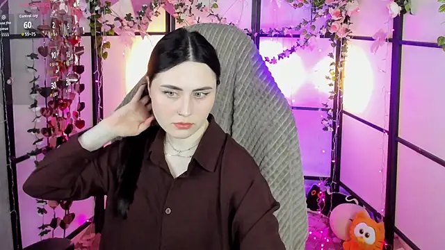 NoraLumi online show from April 4, 12:48 pm