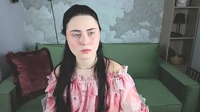 NoraLumi online show from April 8, 1:02 pm