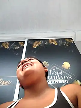 DestiinyBlack online show from May 9, 3:03 pm